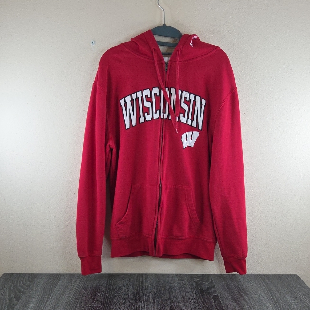 Stadium Wisconsin Badgers Football Hoddie. Draw String Red Wh Bl.EUC Mens Medium